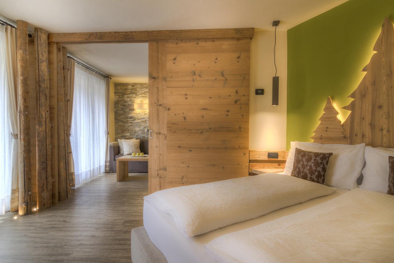 Hotel Madonnina Resort And Wellness Soraga Eksteriør billede