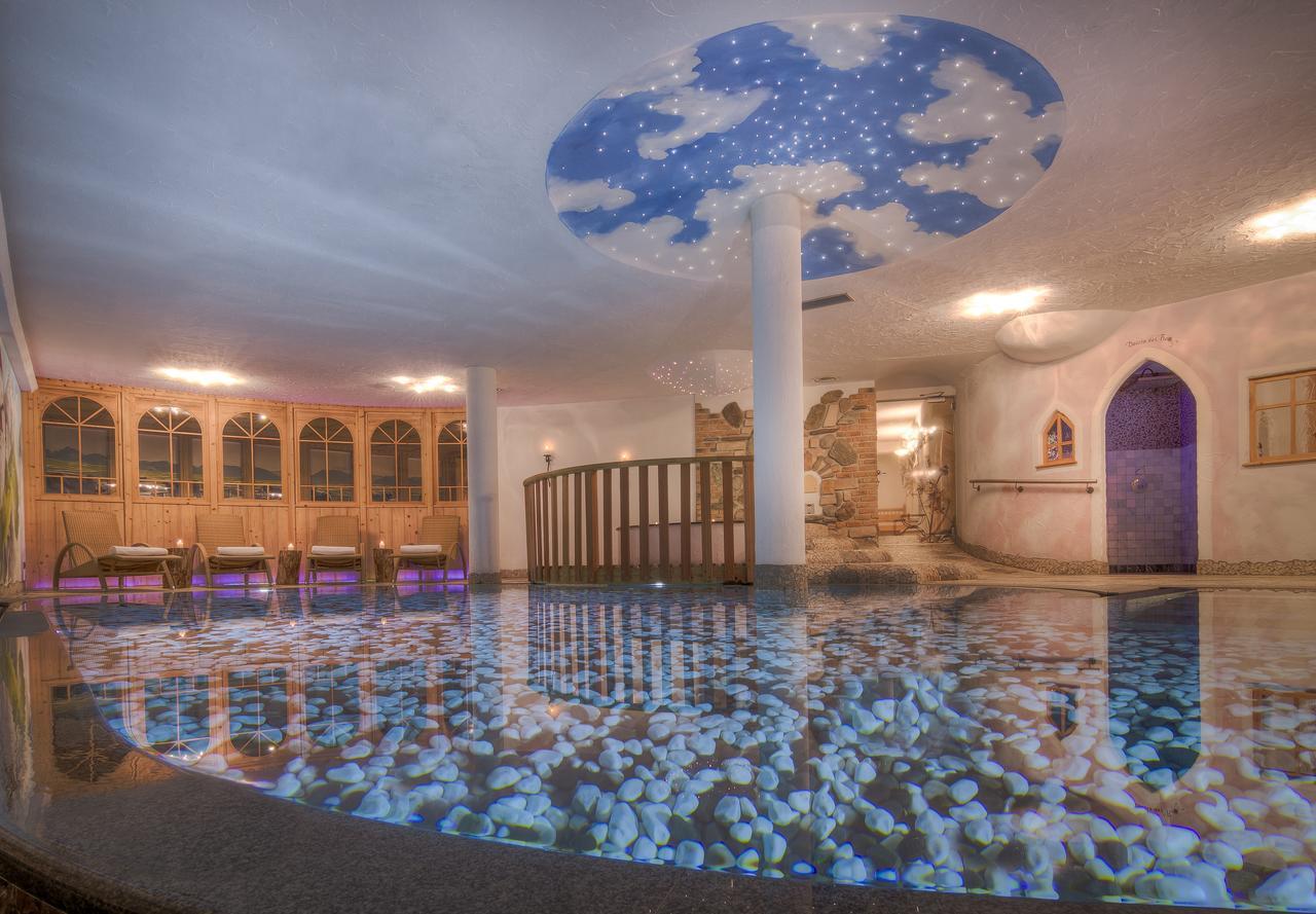 Hotel Madonnina Resort And Wellness Soraga Eksteriør billede