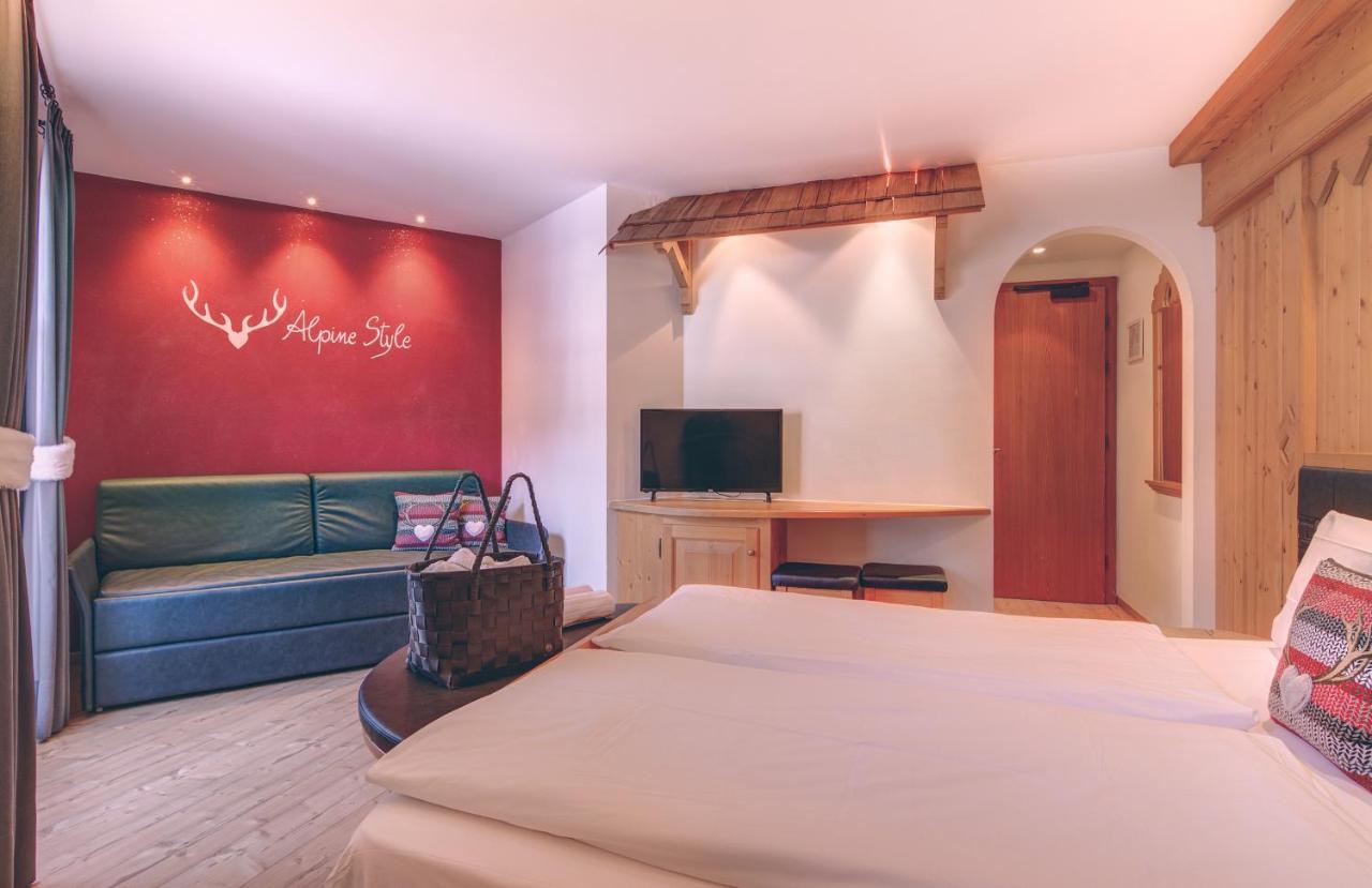 Hotel Madonnina Resort And Wellness Soraga Eksteriør billede
